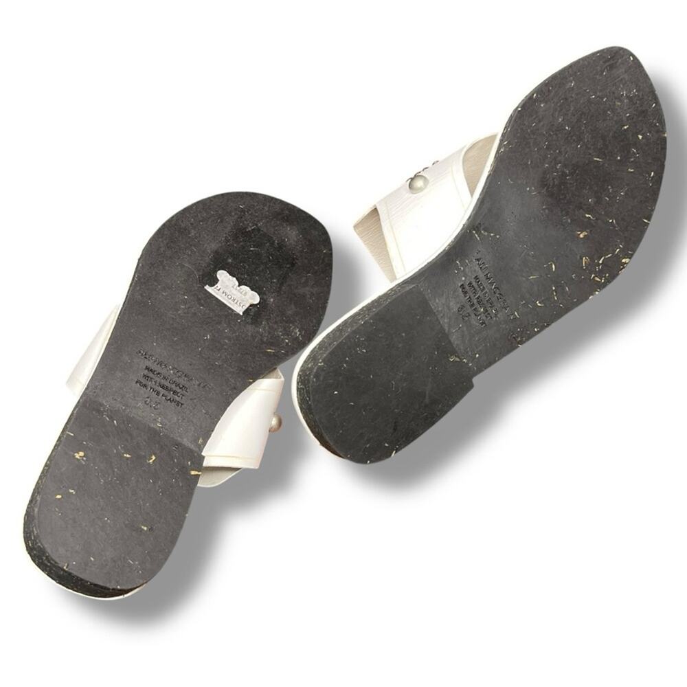 Ali McGraw white turquoise and silver medallion leather sandal NEW - Picture 4 of 5